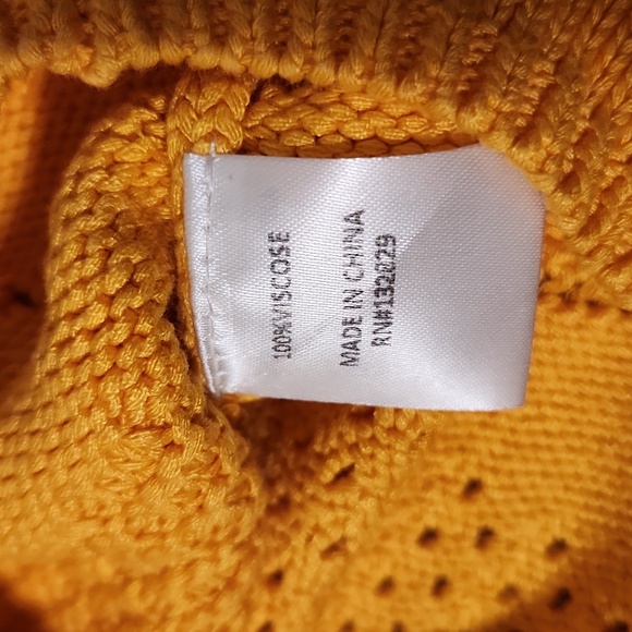 NWOT House of Harlow Revolve Crochet Crop  Top Size Small - Picture 6 of 6